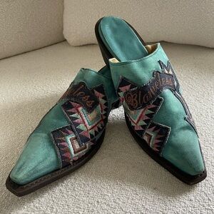 Laredo Boho Blameless Embroidered Southwestern Mojave Turquoise Booties